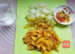 现榨水果饮的做法图解1