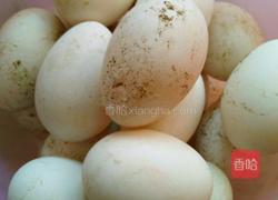 腌鹅蛋的做法图解1