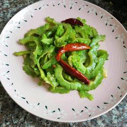 炝炒苦瓜的做法[图]