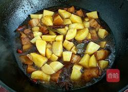 红烧肉炖土豆的做法图解9