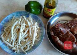 耗油牛肉海鲜菇的做法图解1