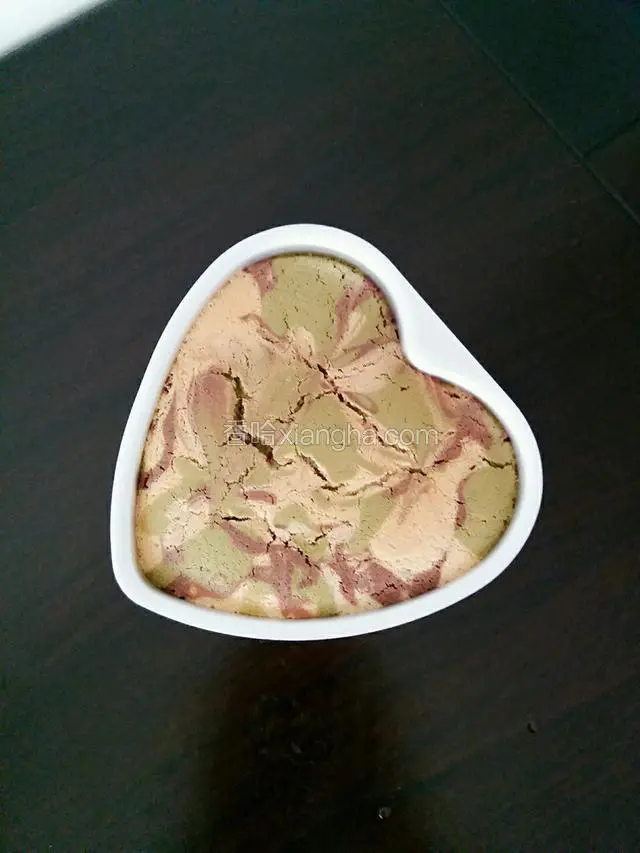60分钟后取出，稍有些开裂，不影响食用