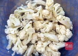 虾仁炒花菜的做法图解1