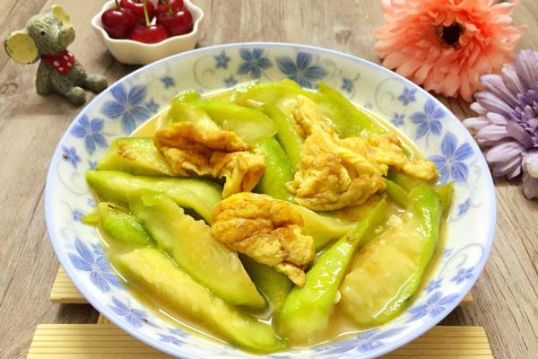 炒丝瓜的做法(牛肉炒丝瓜的做法)