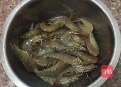 蒜蓉蒸虾的做法图解1