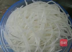 油渣萝卜丝的做法图解2