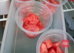 鲜榨西瓜汁的做法图解1