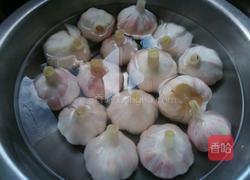 腌糖蒜的做法图解1