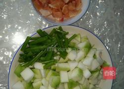 冬瓜炒鸡丁的做法图解1