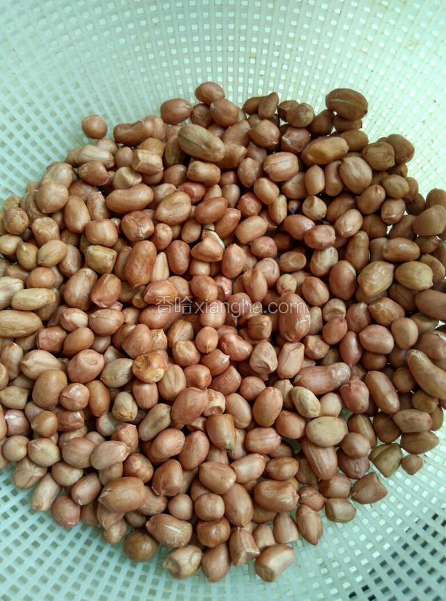 花生米洗净晾干