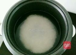 生菜大米鸡蛋粥的做法图解2