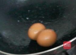 带壳无味煮鸡蛋的做法图解1