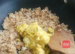 Illustration of how to make egg fried rice 6