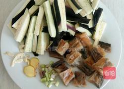 咸鱼炖茄子的做法图解3