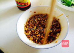 蒜蓉粉丝蒸扇贝的做法图解3