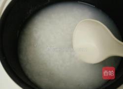 鱼片粥的做法图解1