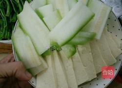 节瓜豆腐汤的做法图解2