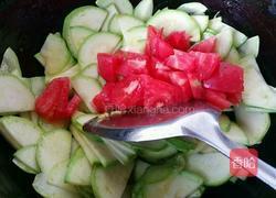 西葫芦炒鸡蛋的做法图解5