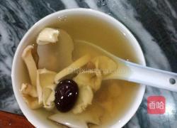 响螺花胶海底椰汤的做法图解4