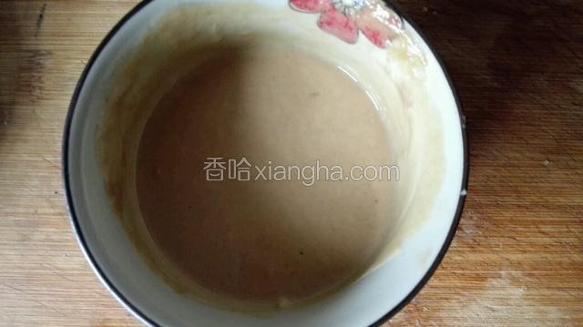 麻酱，醋，盐，白糖，香油，鸡精搅拌均匀