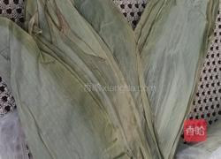 黑猪肉香糯米粽的做法图解2