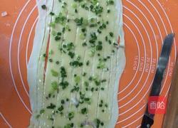 葱花手抓饼。的做法图解8