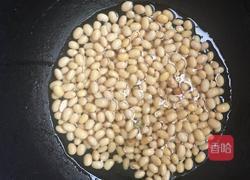 香酥黄豆的做法图解2