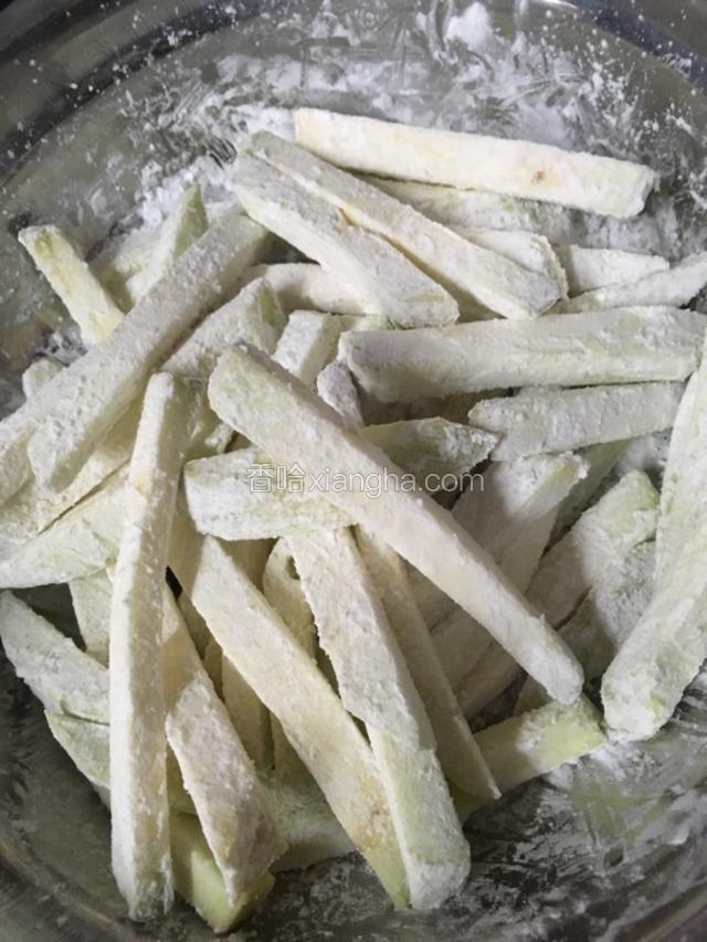 均匀的裹上生粉~