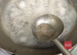 红闷猪蹄煲的做法图解2