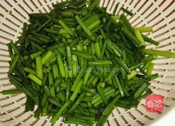 韭菜花炒虾仁的做法图解1