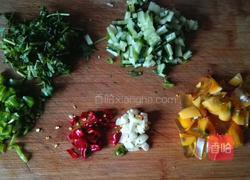 凉拌皮蛋的做法图解2