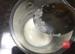 牛奶大冰的做法图解2