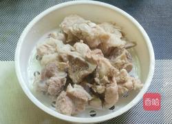 冬瓜薏仁骨头汤的做法图解3