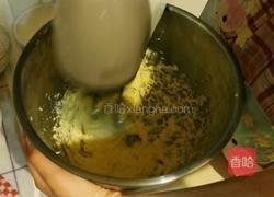 酒渍樱桃夹心稣的做法图解3