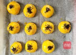 肉松蛋黄酥的做法图解3