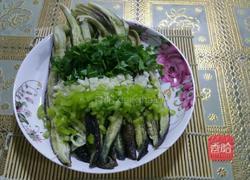 凉拌茄条的做法图解2