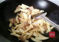 青椒肉片炒茭白的做法圖解3