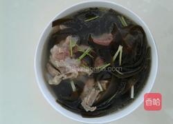 筒骨海带汤的做法图解3
