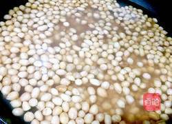 瑤柱咸蛋咸肉粽的做法图解3