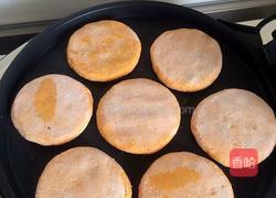 南瓜芝麻糯米饼的做法图解6