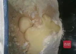 Illustration of how to make Japanese condensed milk toast 1