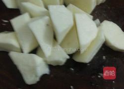 胡萝卜山药排骨汤的做法图解4