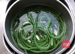 豇豆酿虾肉的做法图解4