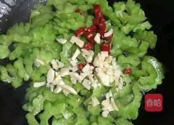 苦瓜炒肉的做法图解6