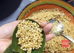 咸蛋黄肉粽的做法图解5