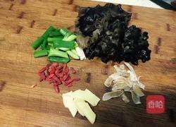 山药鸽子汤的做法图解3