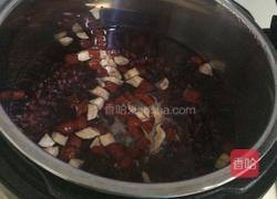 香芋黑米红豆粥。的做法图解5