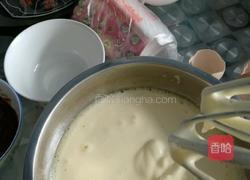 纸杯小蛋糕的做法图解2