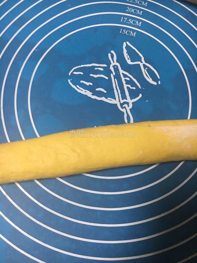 把面片卷起来