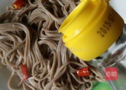 酸辣荞麦面的做法图解8